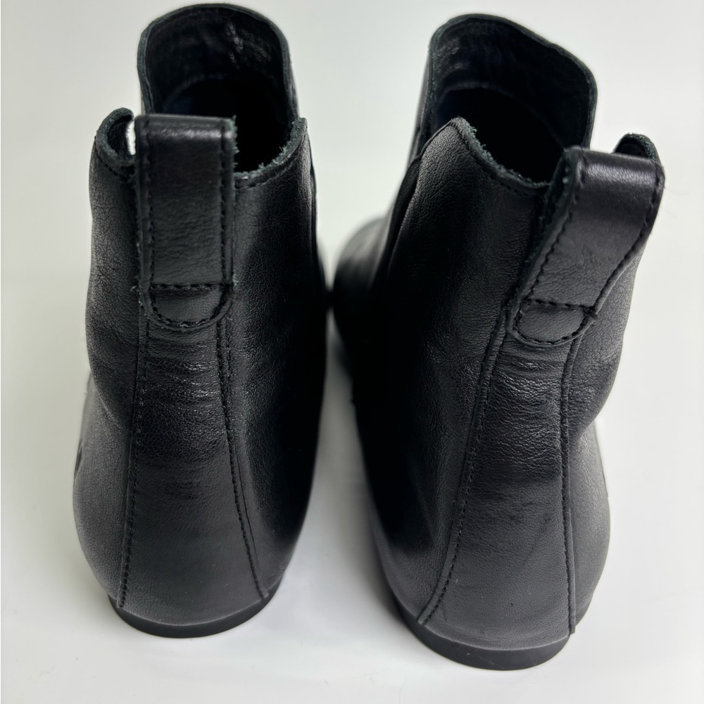Born black leather ankle boots 6 flat comfort pull on - Picture 7 of 12
